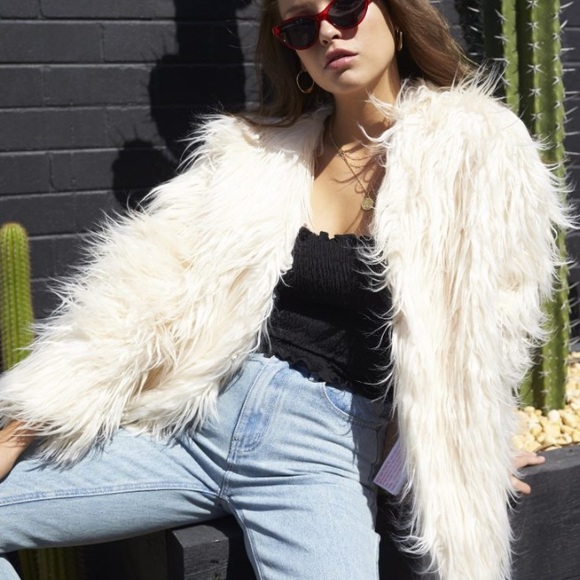 MINKPINK Jackets & Blazers - Luxe Minkpink Faux Fur Jacket